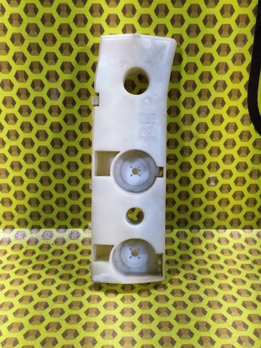 Крепление бампера Nissan Xtrail 2010 85270JG00A T31 M9R, правое