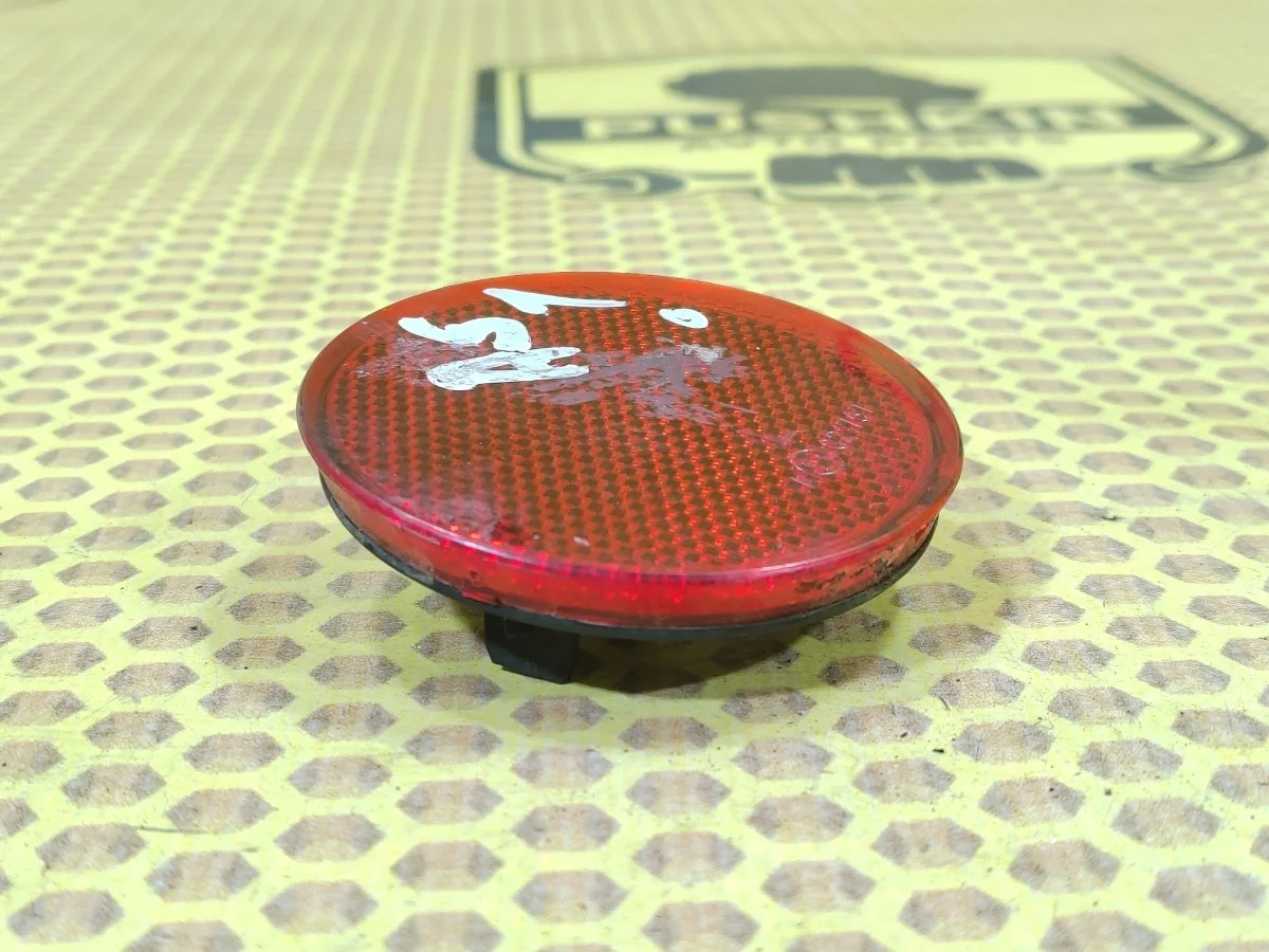 Катафот бампера Nissan Pathfinder 2009 26561EB300 R51 YD25DDT, задний