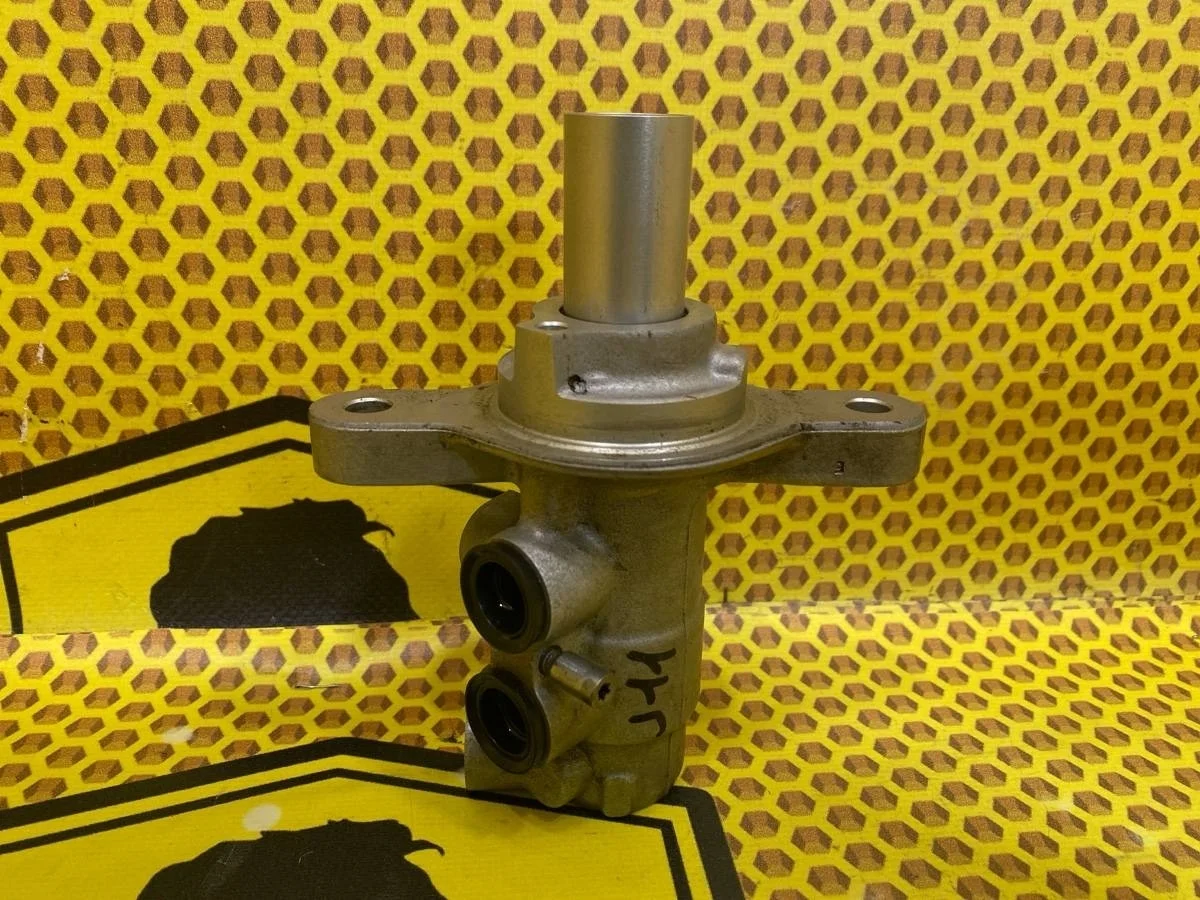 Главный тормозной цилиндр Nissan Qashqai 2014 460104EH1A J11 HRA2DDT