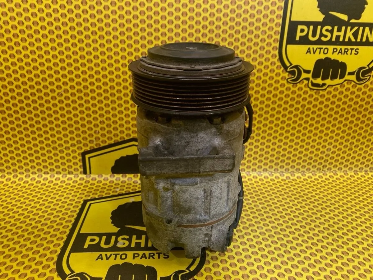 Компрессор кондиционера Nissan Qashqai 2014 926004EB0A J11 HRA2DDT