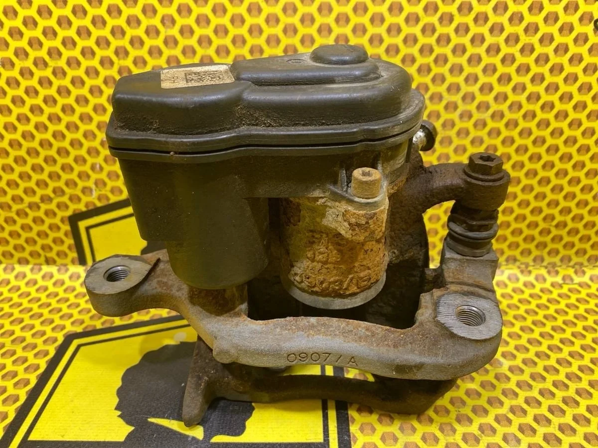 Суппорт Nissan Qashqai 2014 440014EA0A J11 HRA2DDT, задний правый