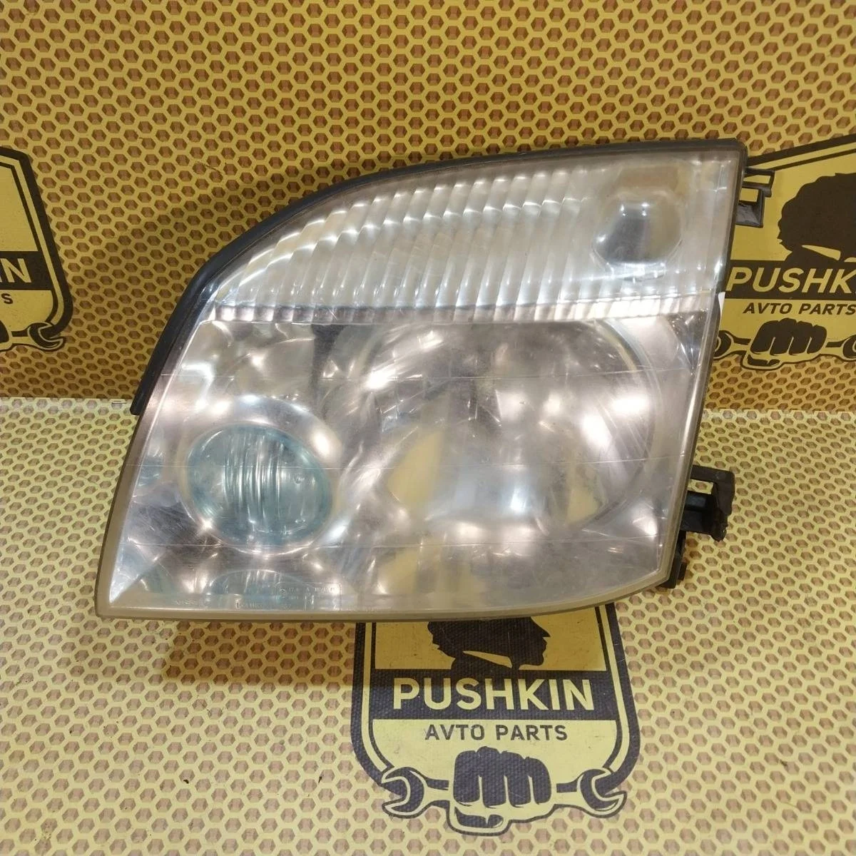 Фара Nissan Xtrail 2003 260608H925 T30, передняя левая