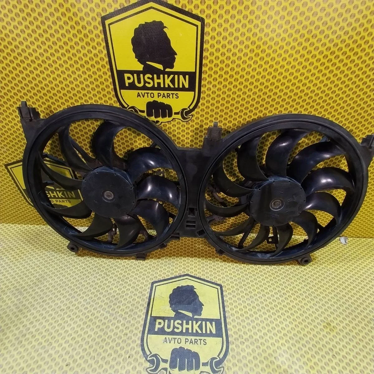 Вентилятор охлаждения Nissan Teana 2009 214811AA0A J32 VQ35DE