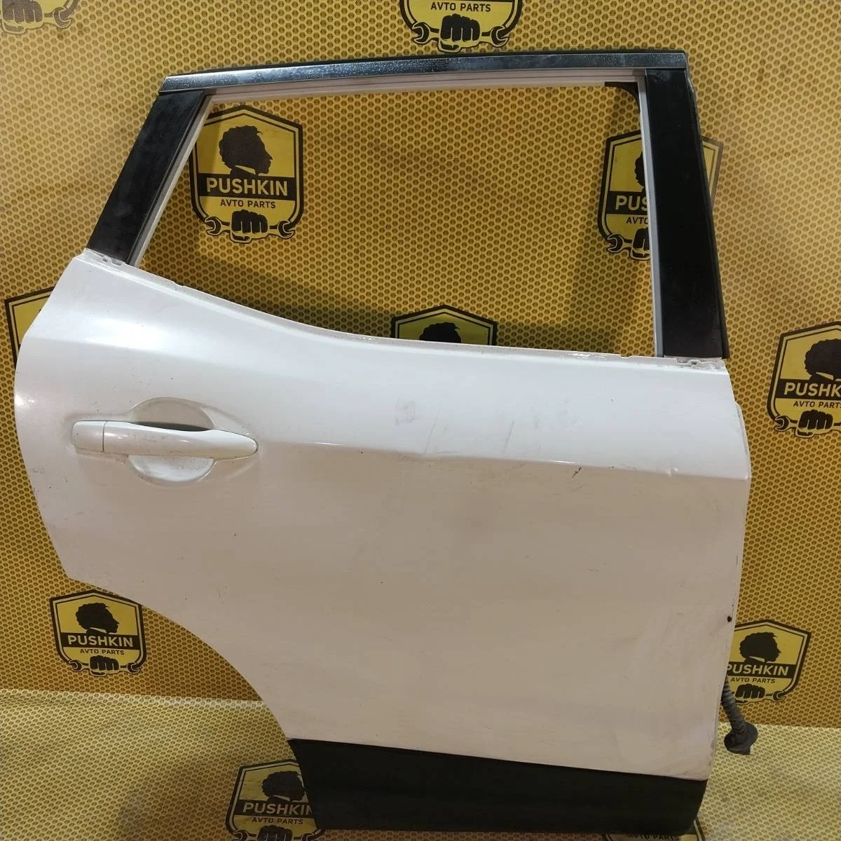 Дверь Nissan Qashqai 2014 H21004EAMA J11 MR20DE, задняя правая