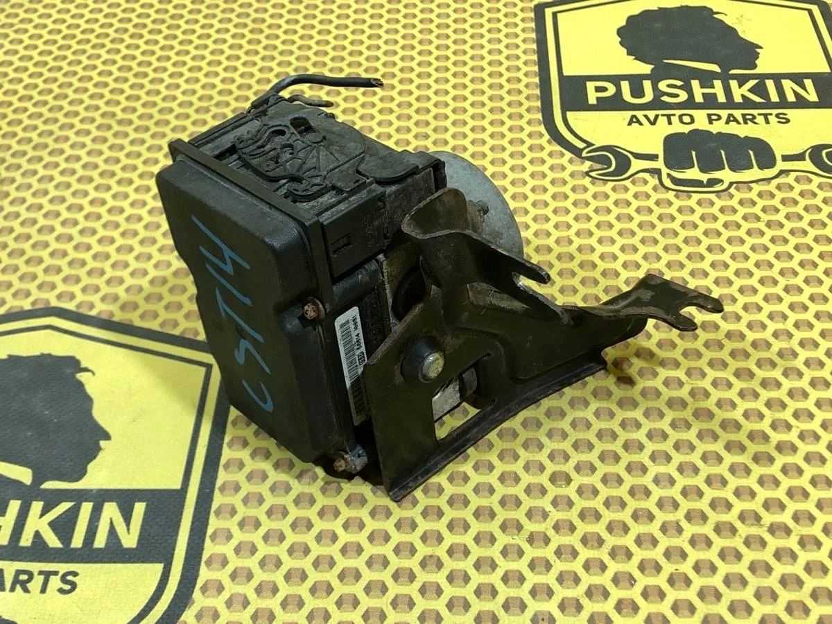 Блок АБС Nissan Micra 47660BC66A