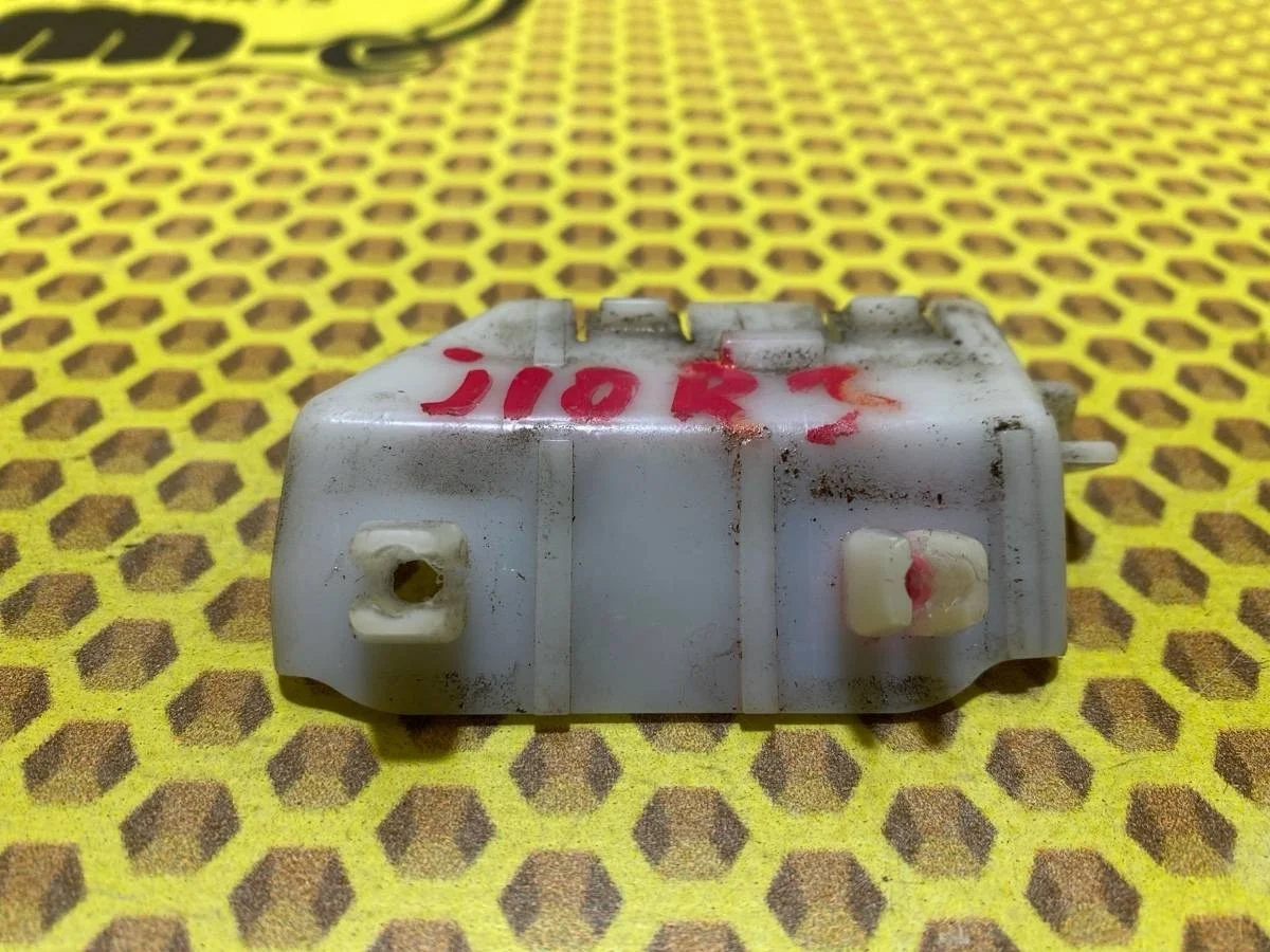 Крепление бампера Nissan QASHQAI 85226JD01A J10, заднее правое
