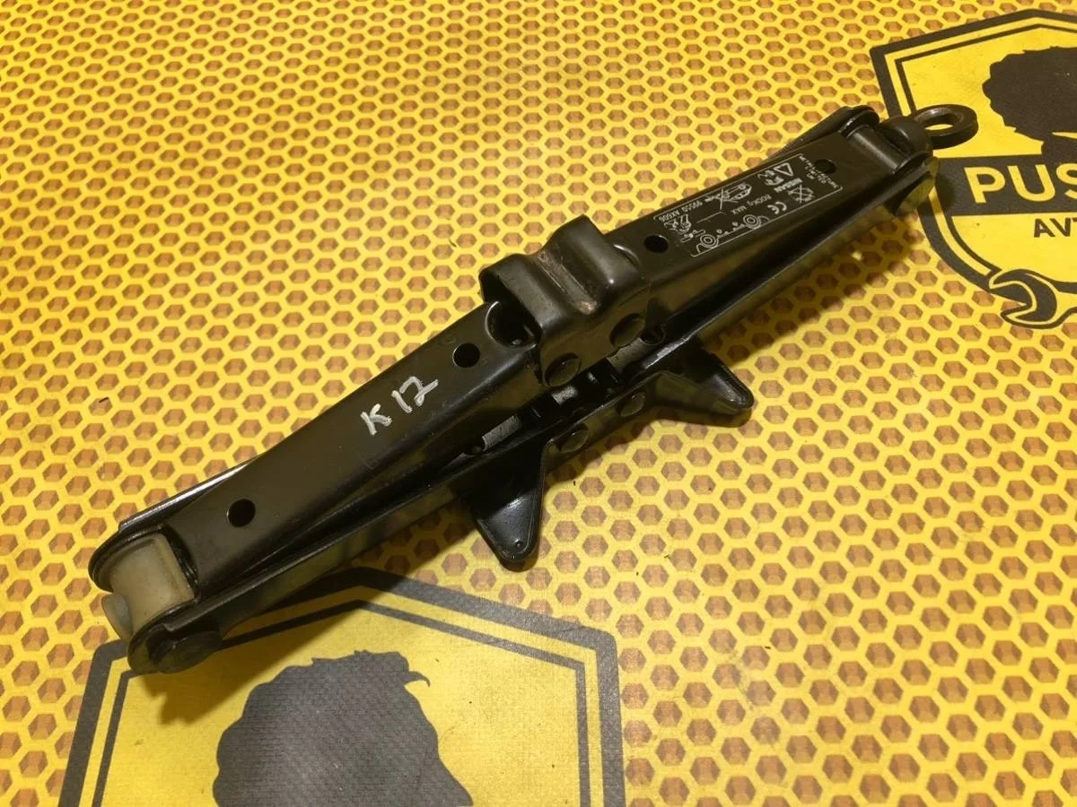 Домкрат Nissan Micra 995509U00A