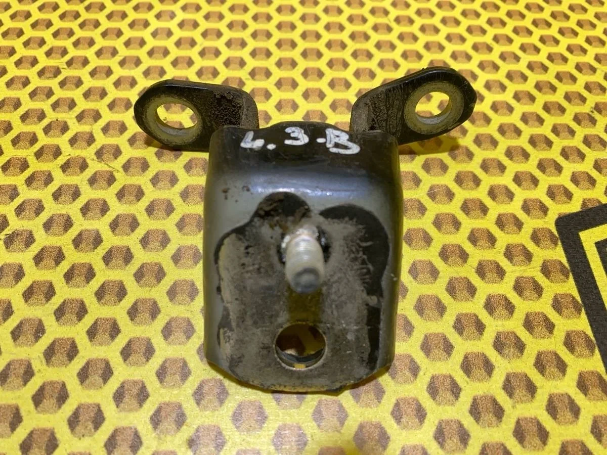 Петля двери Nissan Note 2011 824012F030 E11 HR16DE, задняя левая