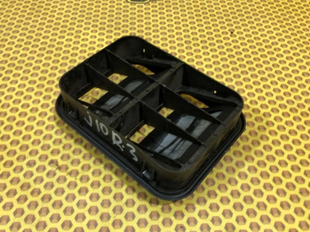 Решетка вентиляционная Nissan Qashqai 76804JD00A J10