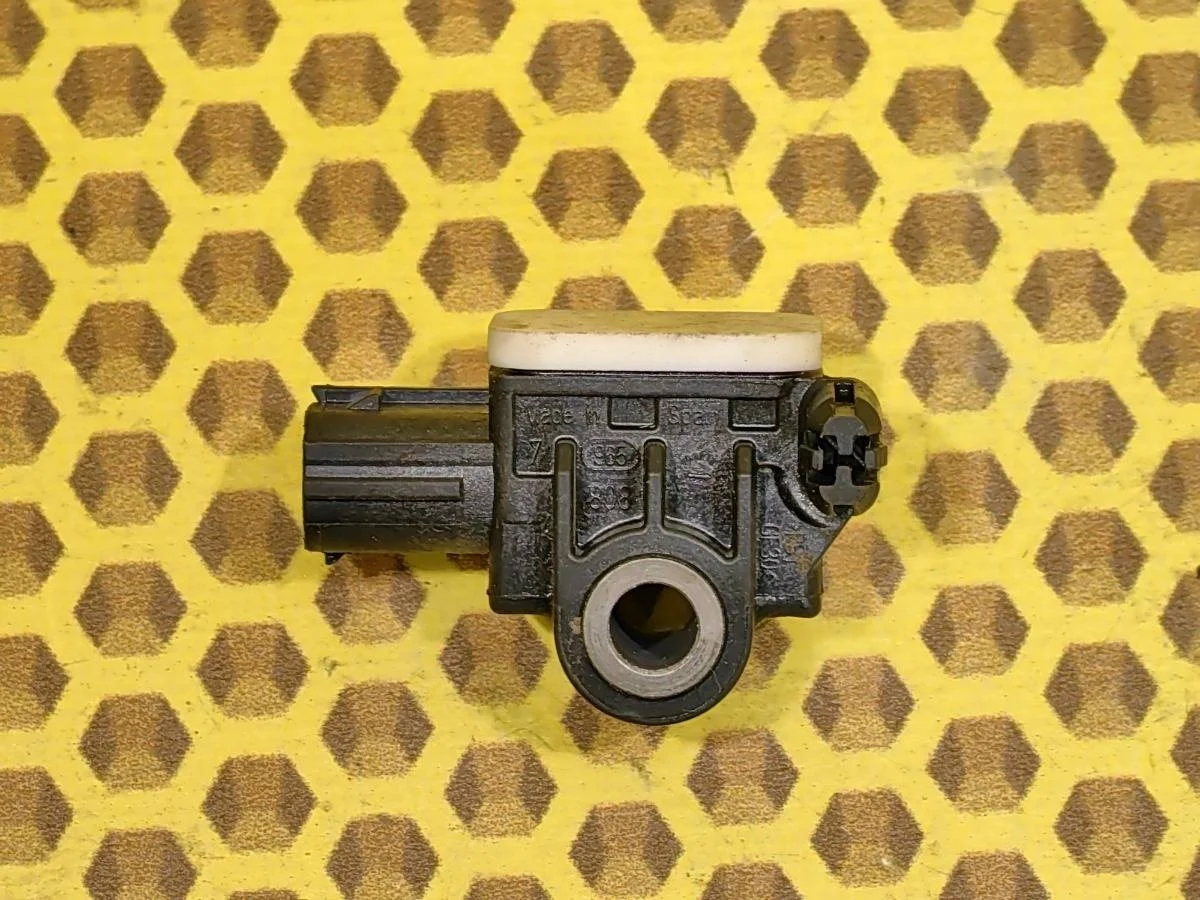 Датчик удара AIRBAG SRS Nissan Juke 2013 K88301EA0A F15 HR16DE