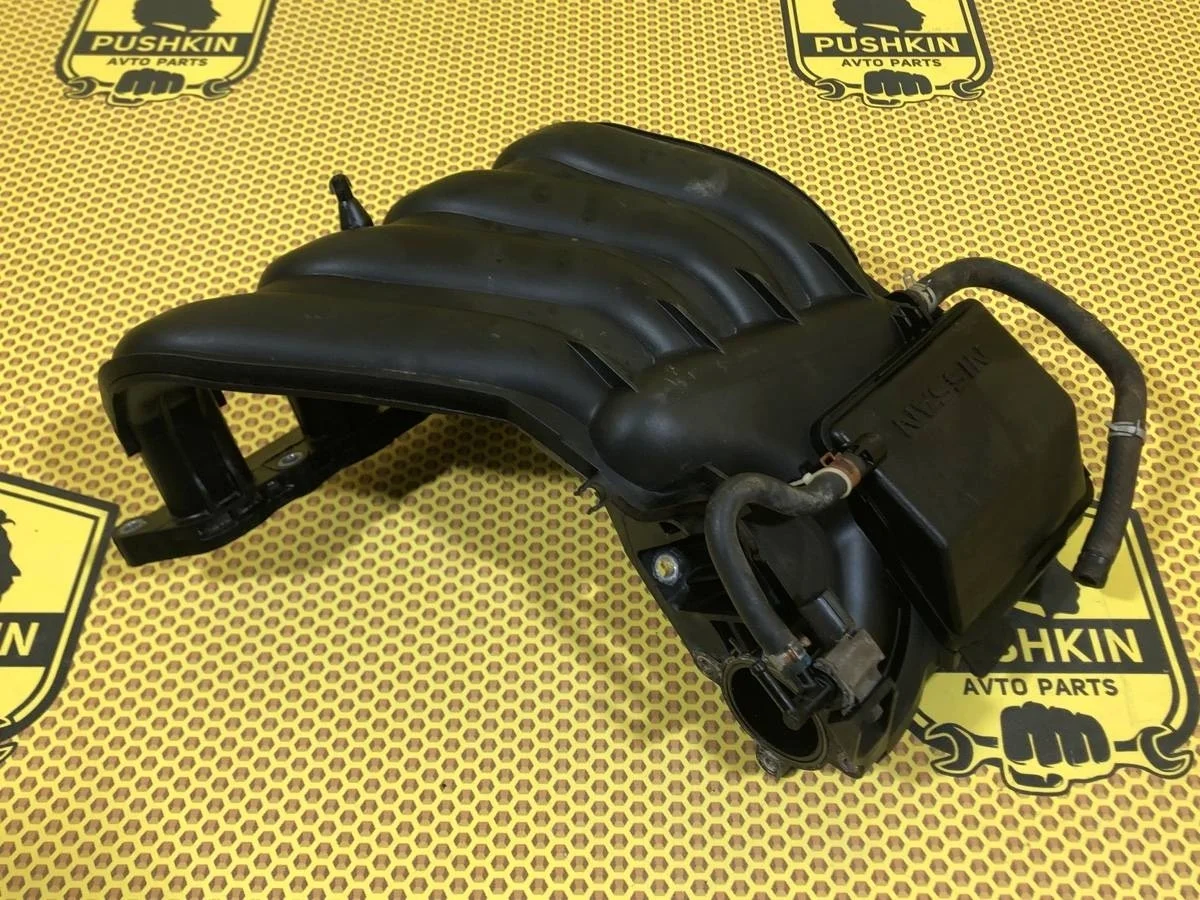 Коллектор впускной Nissan Juke 2013 140011KT0A F15 HR16DE