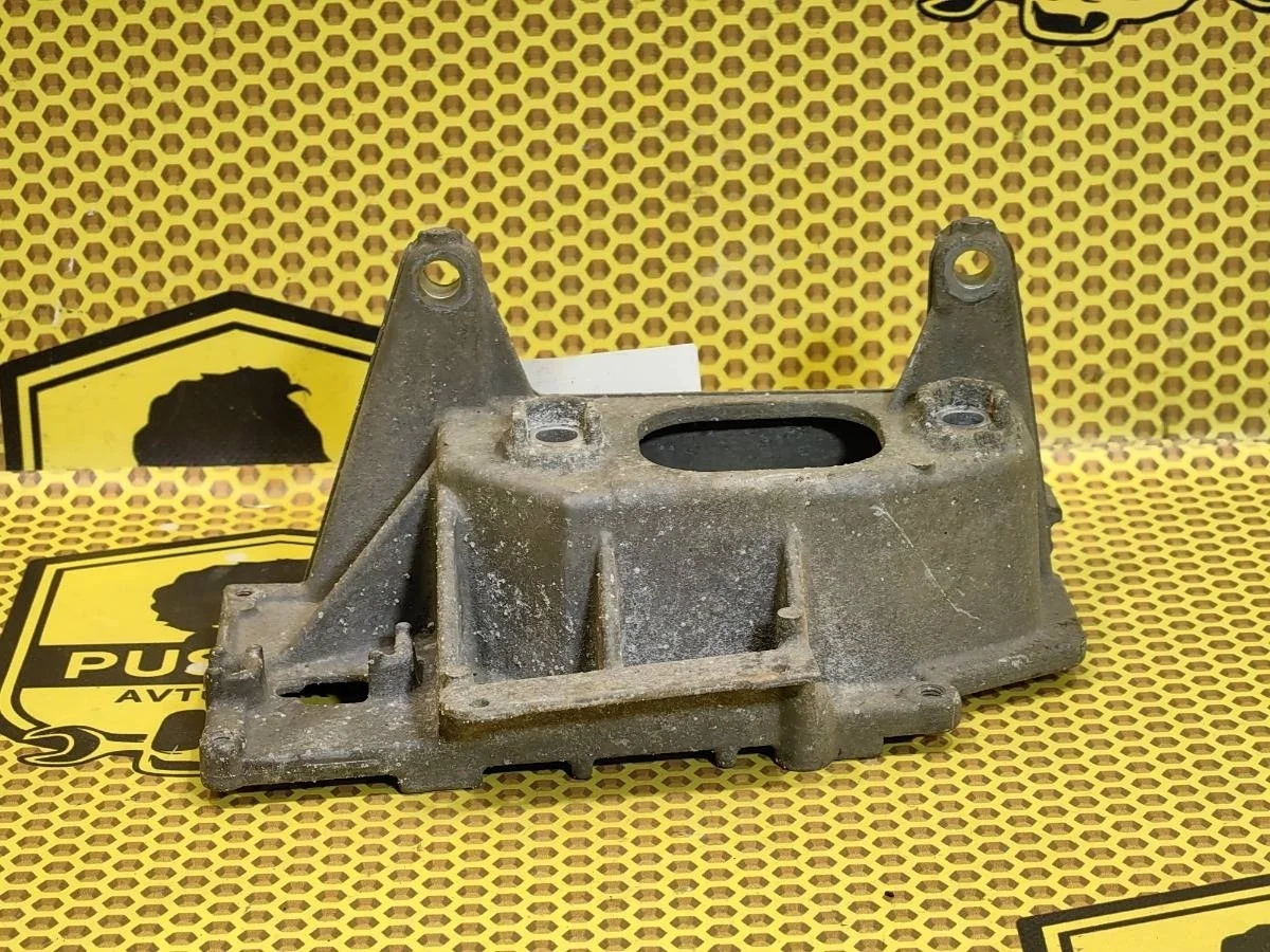 Кронштейн опоры двигателя Nissan Juke 2013 11254CH000 F15 HR16DE, левый