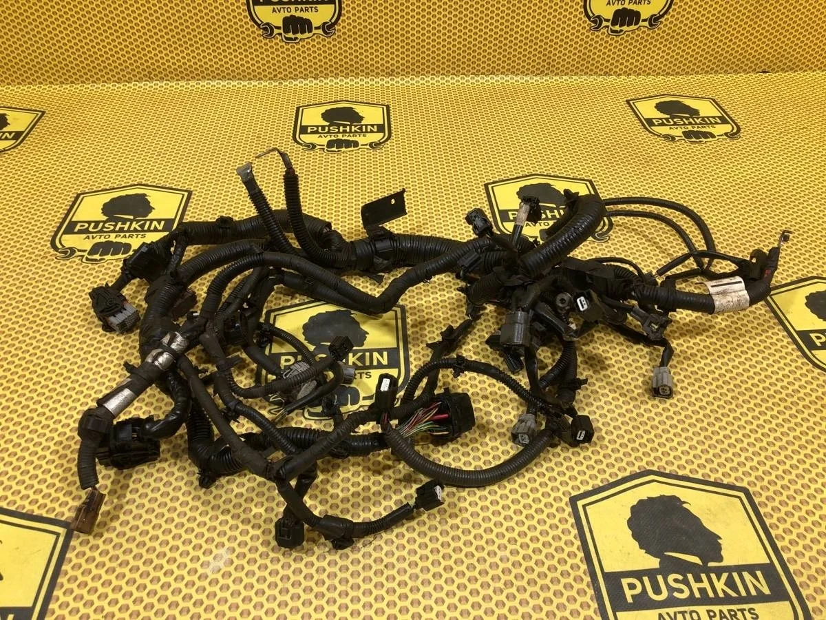 Проводка двигателя Nissan Juke 2013 240111KA2C F15 HR16DE