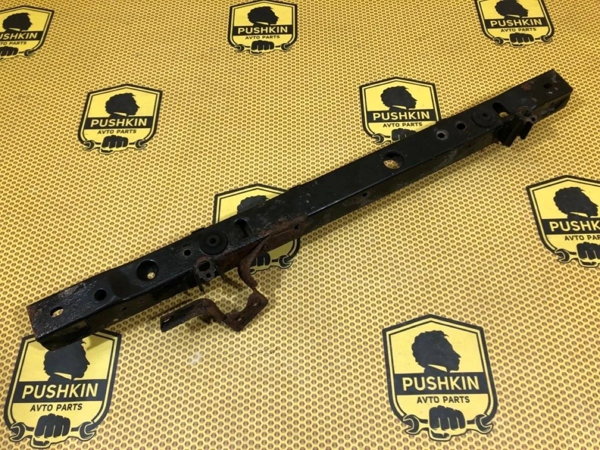 Панель передняя нижняя часть Nissan Juke 2013 625301KE0B F15 HR16DE