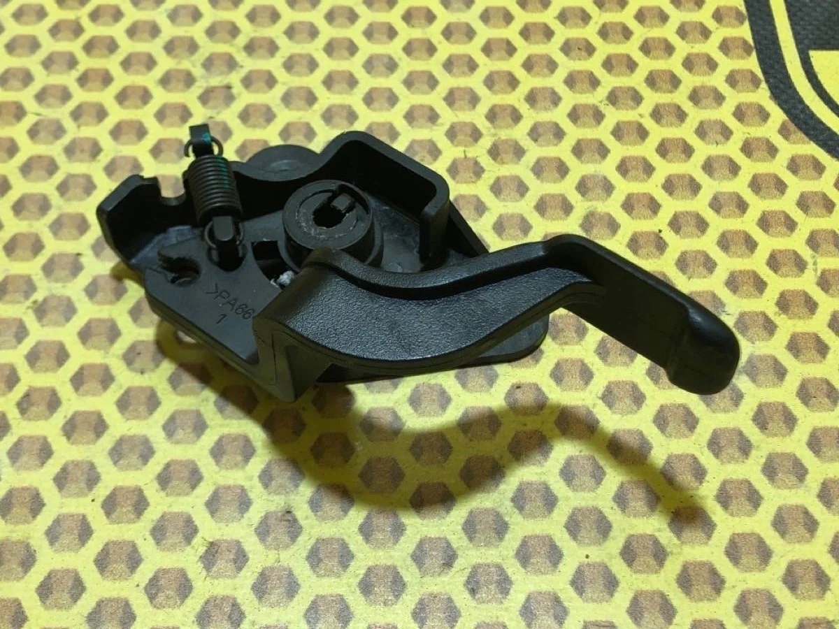 Ручка открывания багажника Nissan Almera 2018 656214AA0A G15 K4M