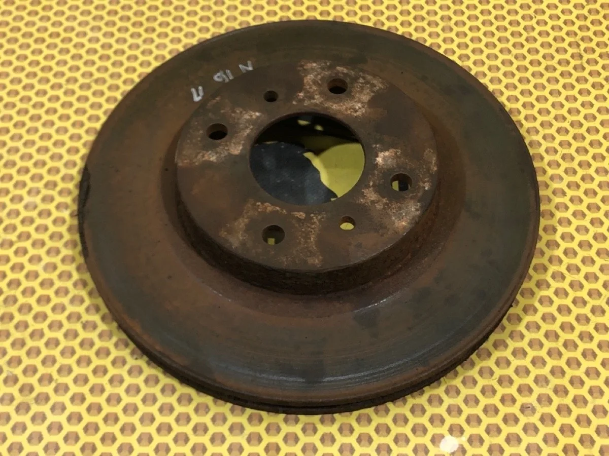 Диск тормозной Nissan Almera 2004 402062F501 N16 QG18DE, передний