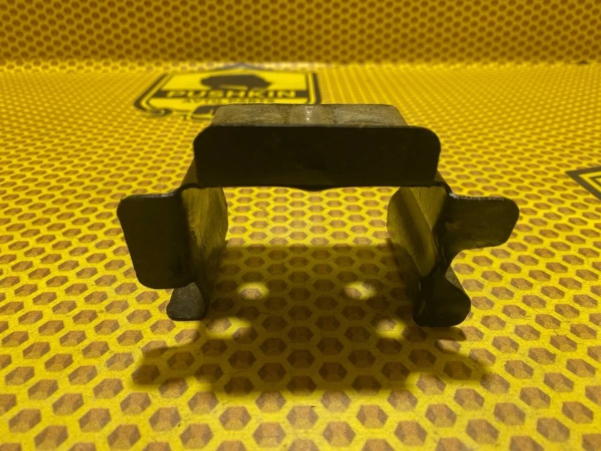 Кронштейн усилителя бампера Nissan Almera 2004 62211AU330 N16 QG18DE, передний левый