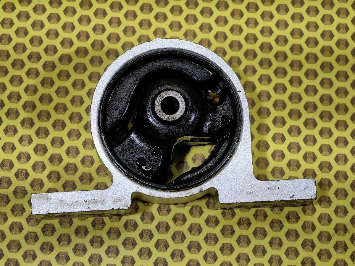 Опора двигателя задняя Nissan Almera 2007 1127095F0A B10 QG16, задняя