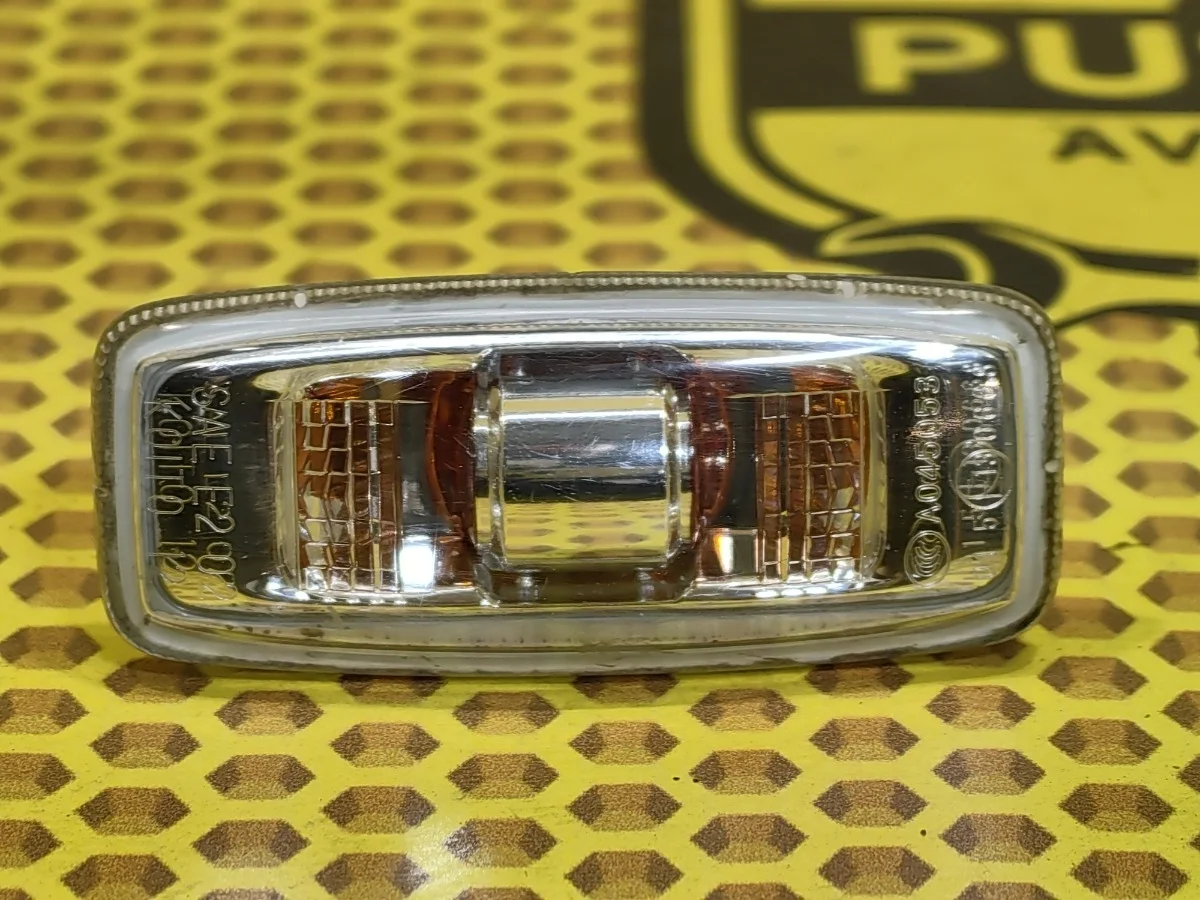 Поворотник в крыло Nissan Almera G15 2013 26160EW00A G15RA K4M