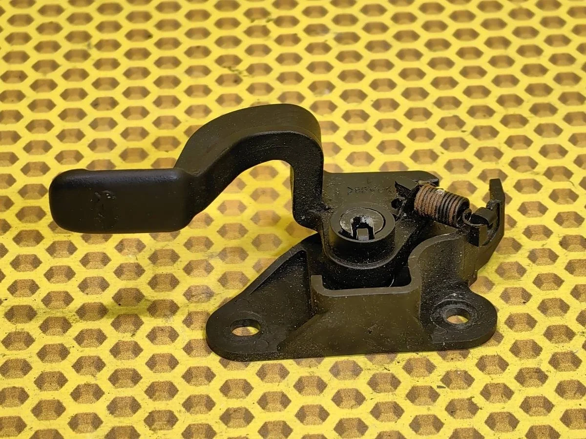 Ручка открывания багажника Nissan Almera G15 2013 656214AA0A G15RA K4M