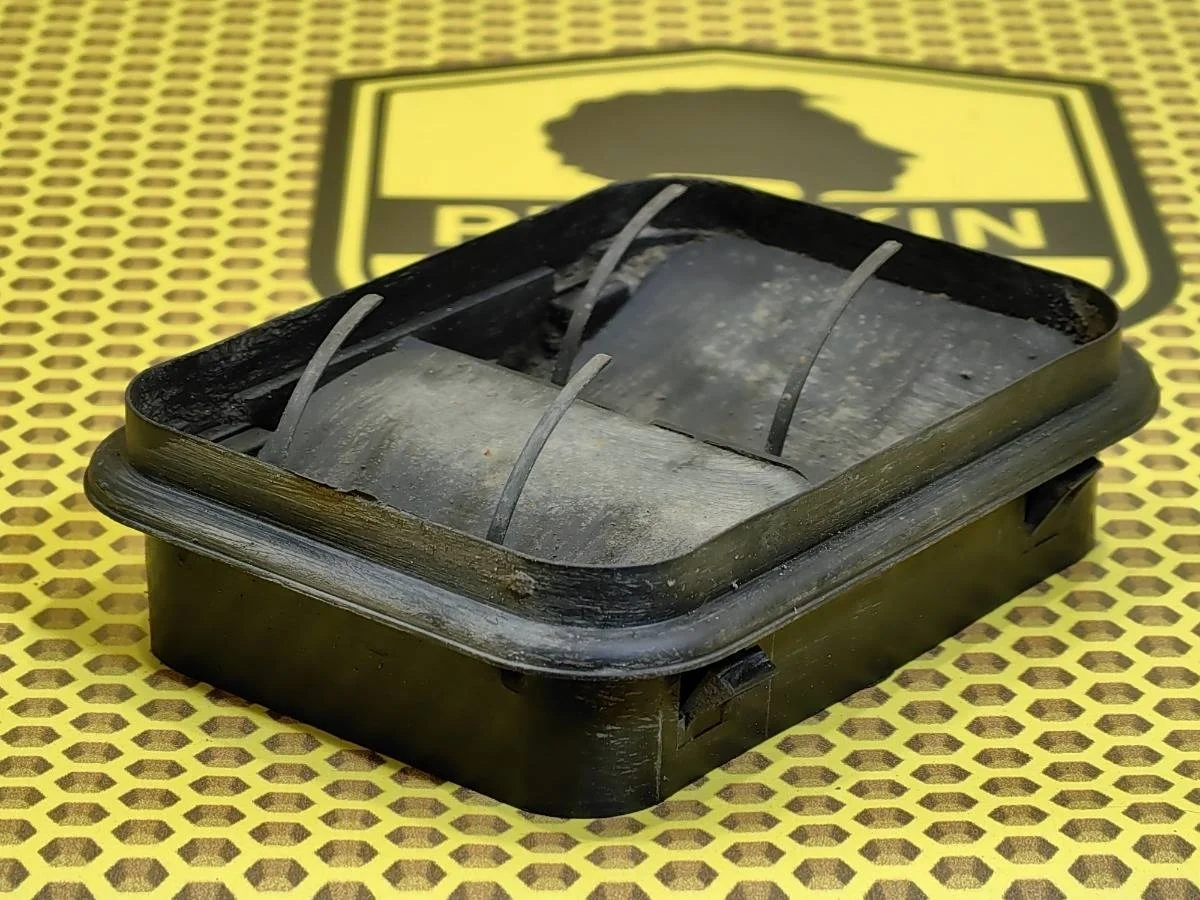 Решетка вентиляционная Nissan Qashqai 2011 76804JD00A J10 MR20DE