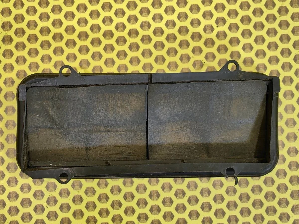 Решетка вентиляционная Nissan Note 2009 77008AX60A E11 CR14DE