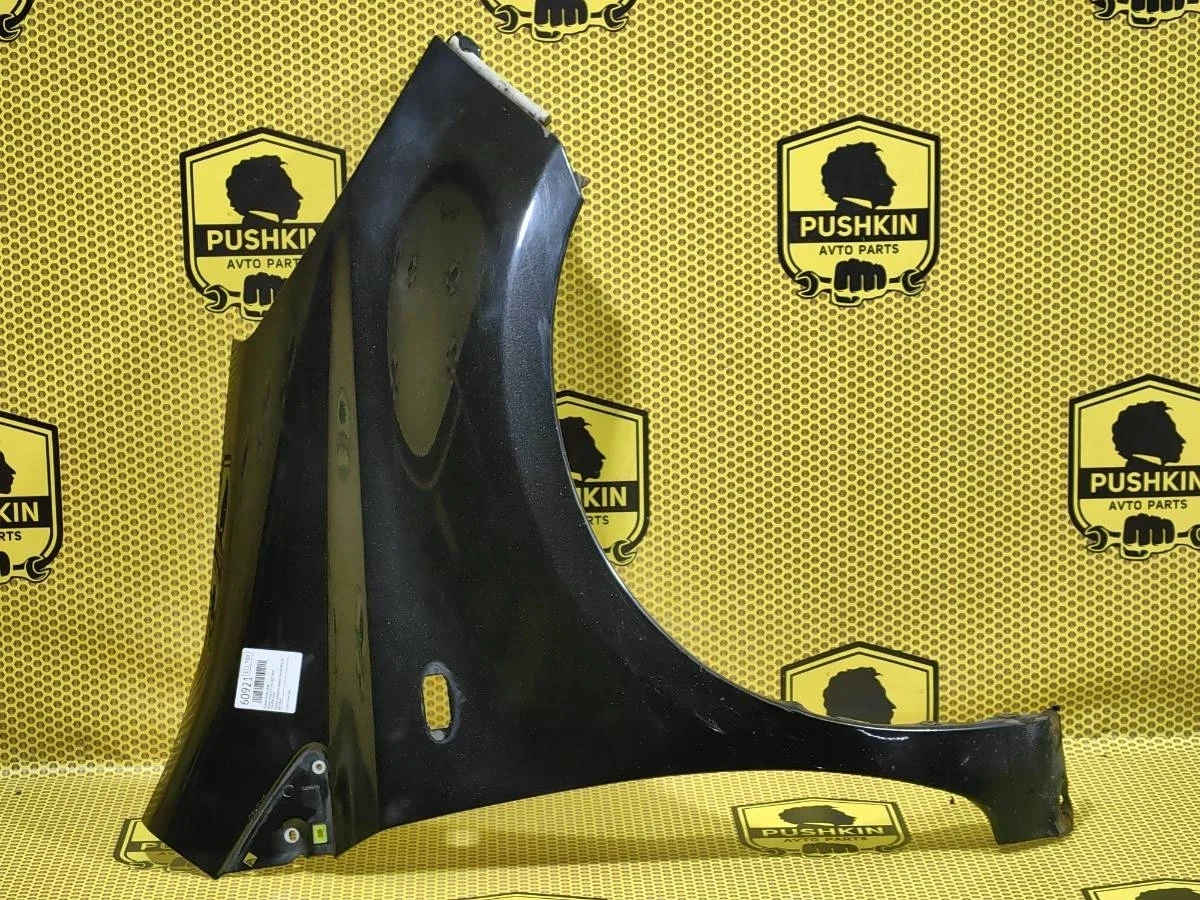 Крыло Nissan Note 2009 F31009U0MA E11 CR14DE, переднее правое