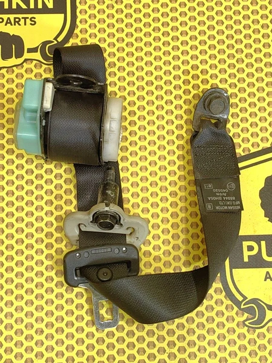 Ремень безопасности Nissan Note 2009 88844BH05A E11 CR14DE, задний правый