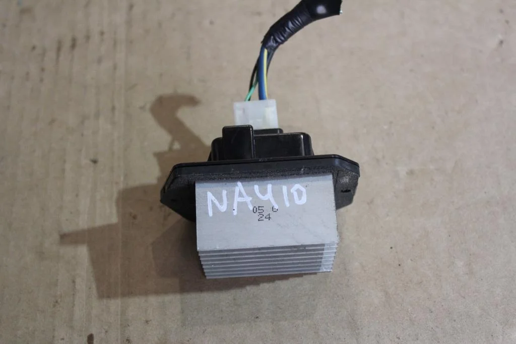 Б.у. резистор печки MITSUBISHI GRANDIS NA4W MITSUBISHI GRANDIS NA4W