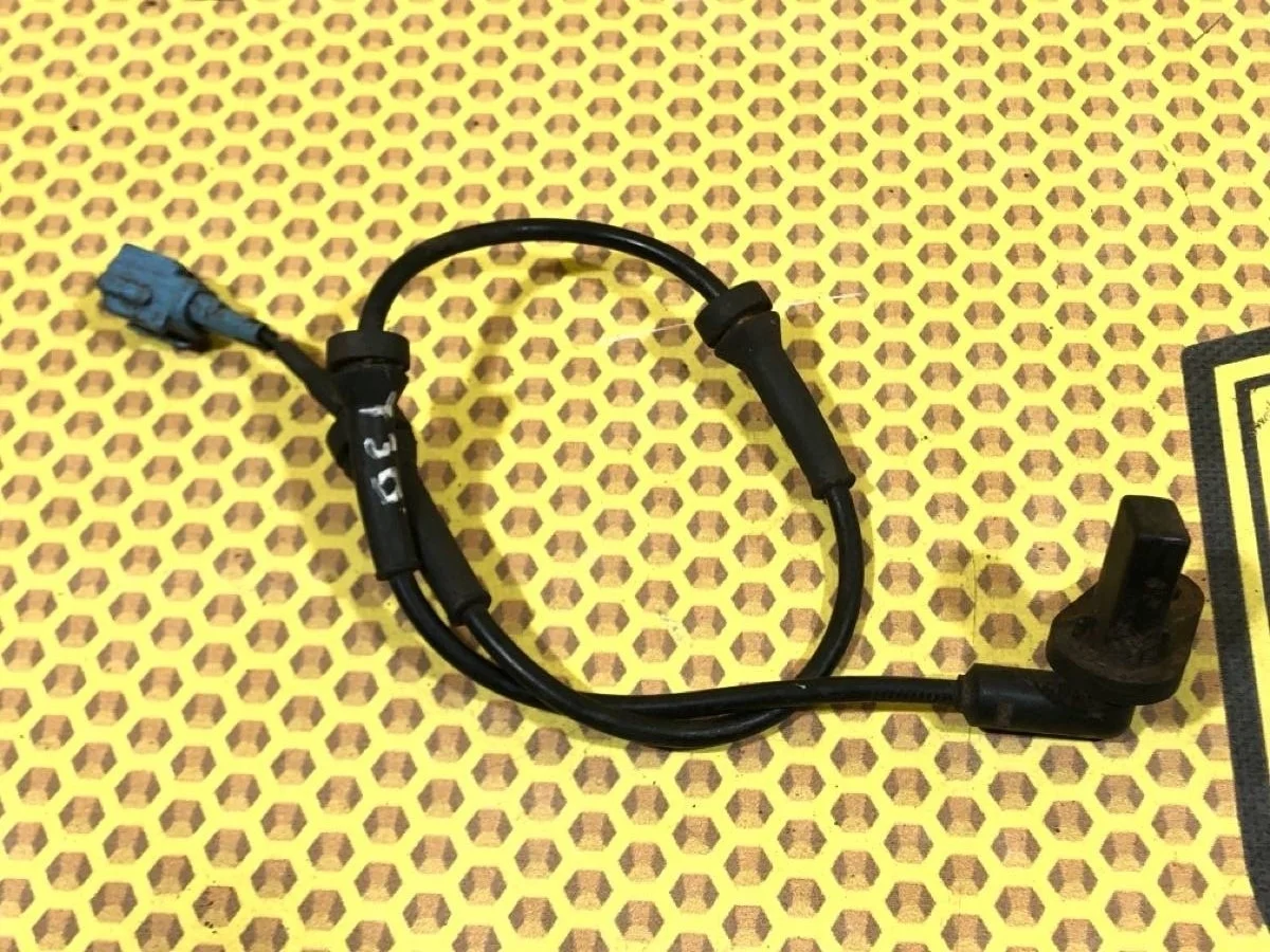 Датчик АБС Nissan X-TRAIL 2005 47900EQ010 T30 QR20DE, задний