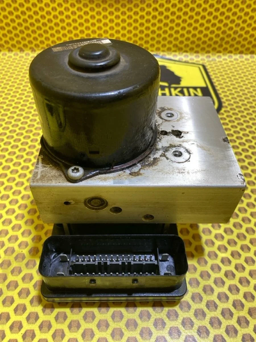 Блок АБС Nissan Murano 2006 47660CC41A Z50 VQ35DE