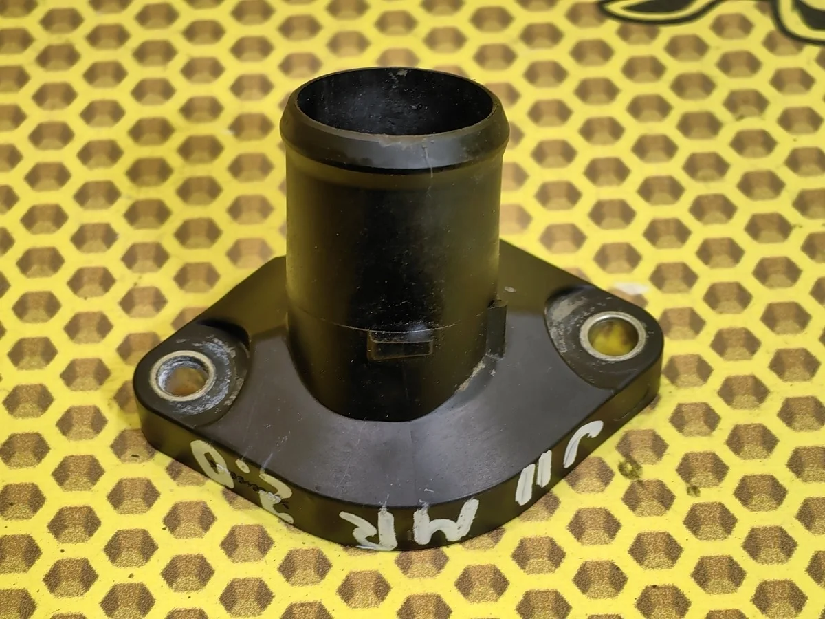 Корпус термостата Nissan Qashqai 2019 13049EN200 J11 MR20