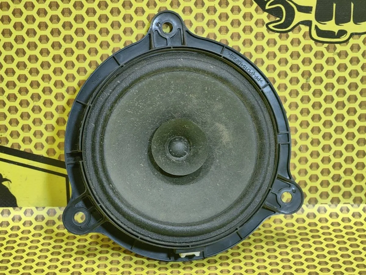 Динамик колонка Nissan Qashqai 2014 281563SG0A J11 MR20DD