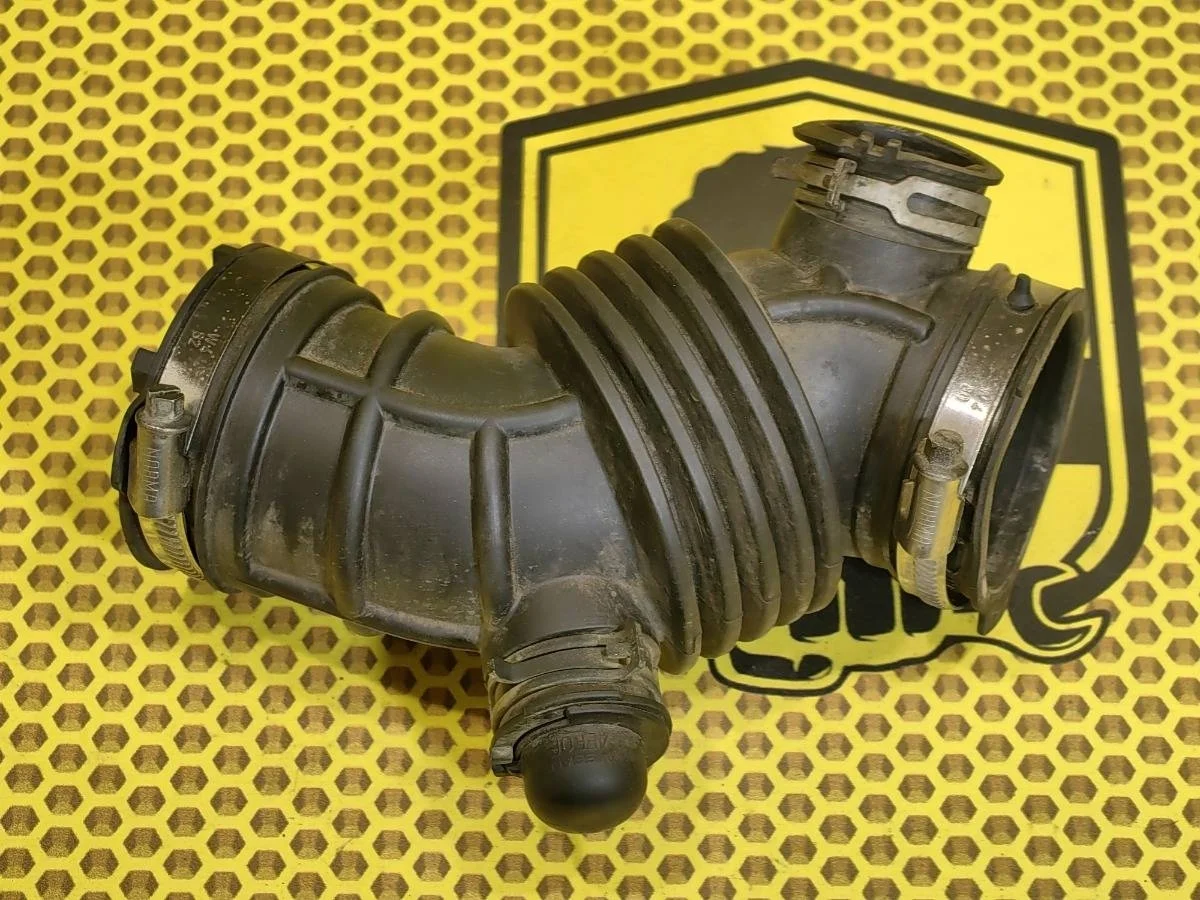 Патрубок воздушного фильтра гофра Nissan Qashqai 2014 165764EF0A J11 MR20DD