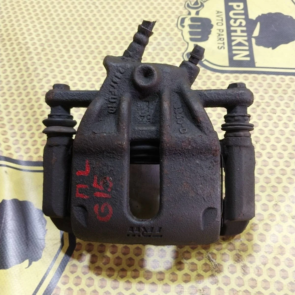 Суппорт Nissan Almera G15 2015 4100100Q0F G15 K4M, передний правый