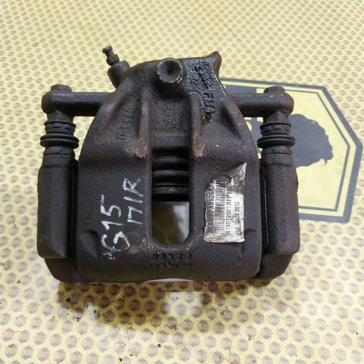 Суппорт Nissan Almera G15 2015 4100100Q0F G15 K4M, передний правый