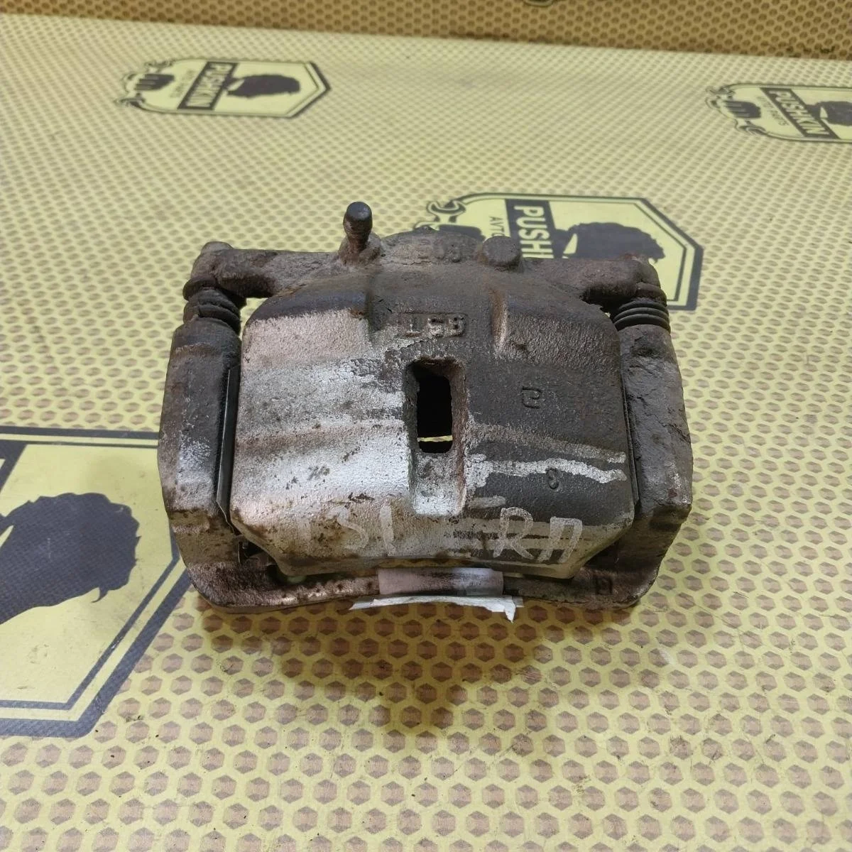 Суппорт Nissan Xtrail 2009 41001JD00A T31, передний правый