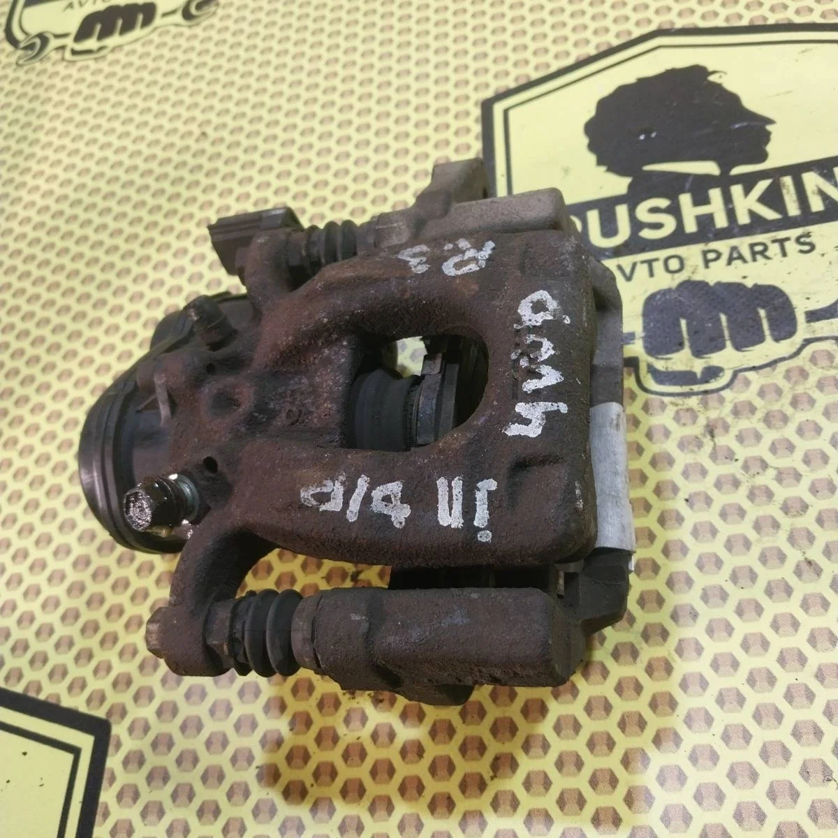 Суппорт Nissan Qashqai 2014 440114EA0A J11, задний левый