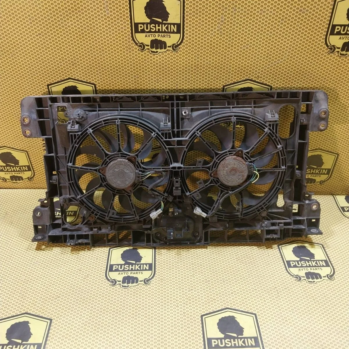 Панель передняя телевизор Nissan Teana 2009 62500JN20A J32