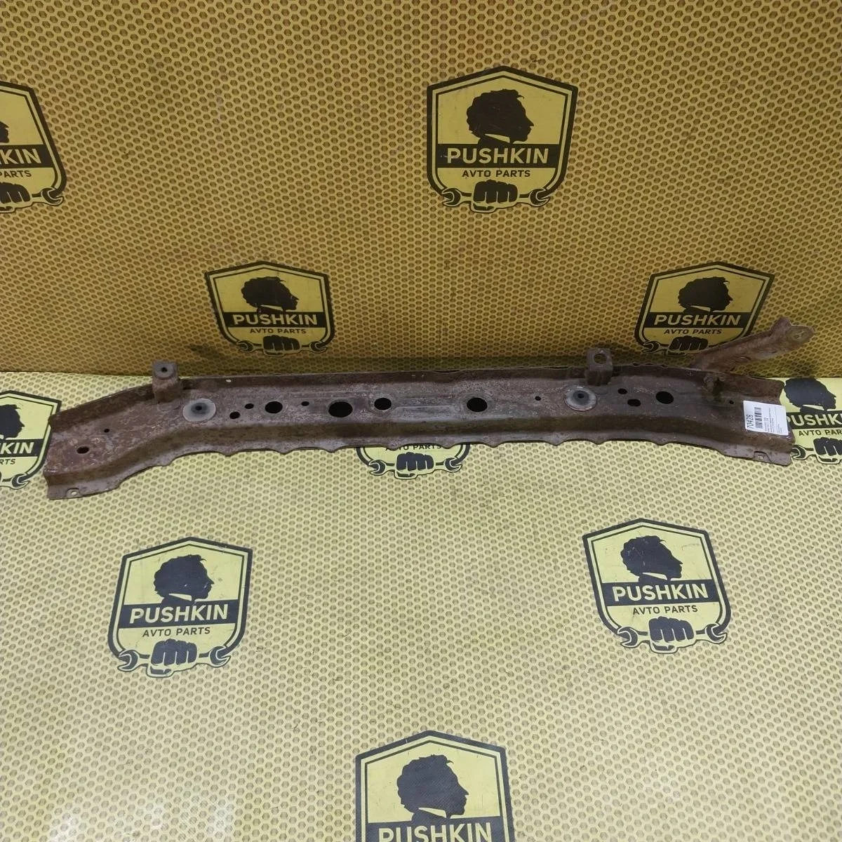 Часть тв панели Nissan Tiida 2008 62530EL030 C11, передний