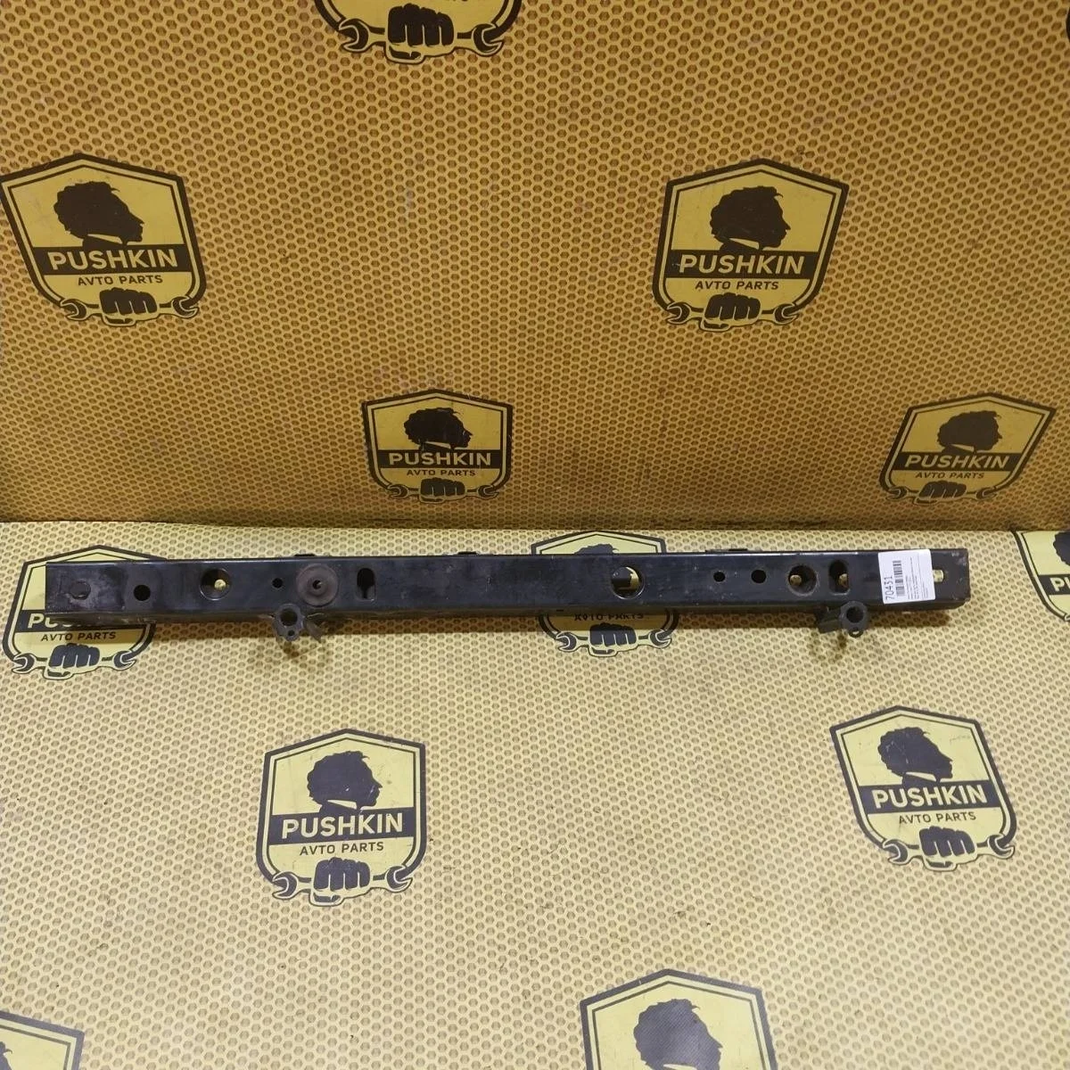 Часть тв панели Nissan Juke 2011 625301KE0A F15, передний