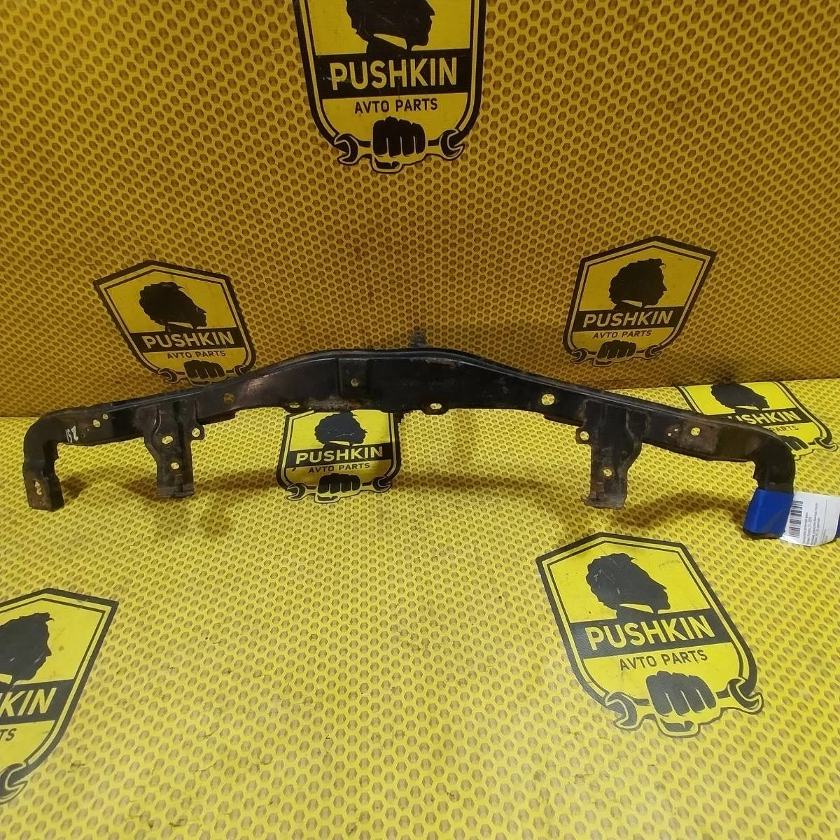 Кронштейн ретайнера фары Nissan Murano 2009 622901AA0A Z51