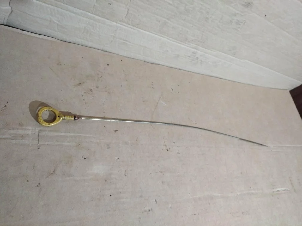 Б.у. щуп масляный TOYOTA NOAH AZR60 TOYOTA NOAH AZR60