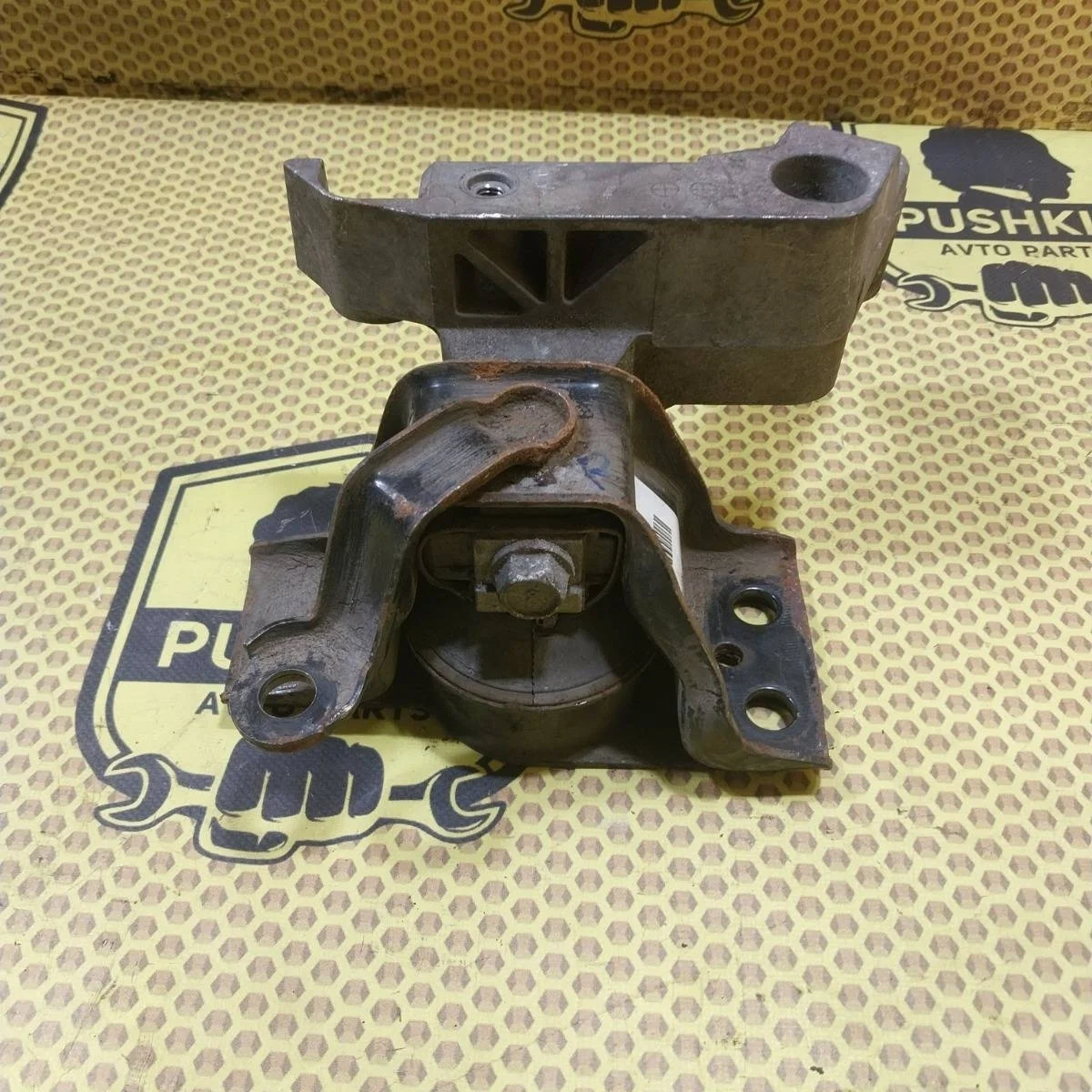 Опора ДВС Nissan Tiida 2008 11210ED50B C11 HR, правая