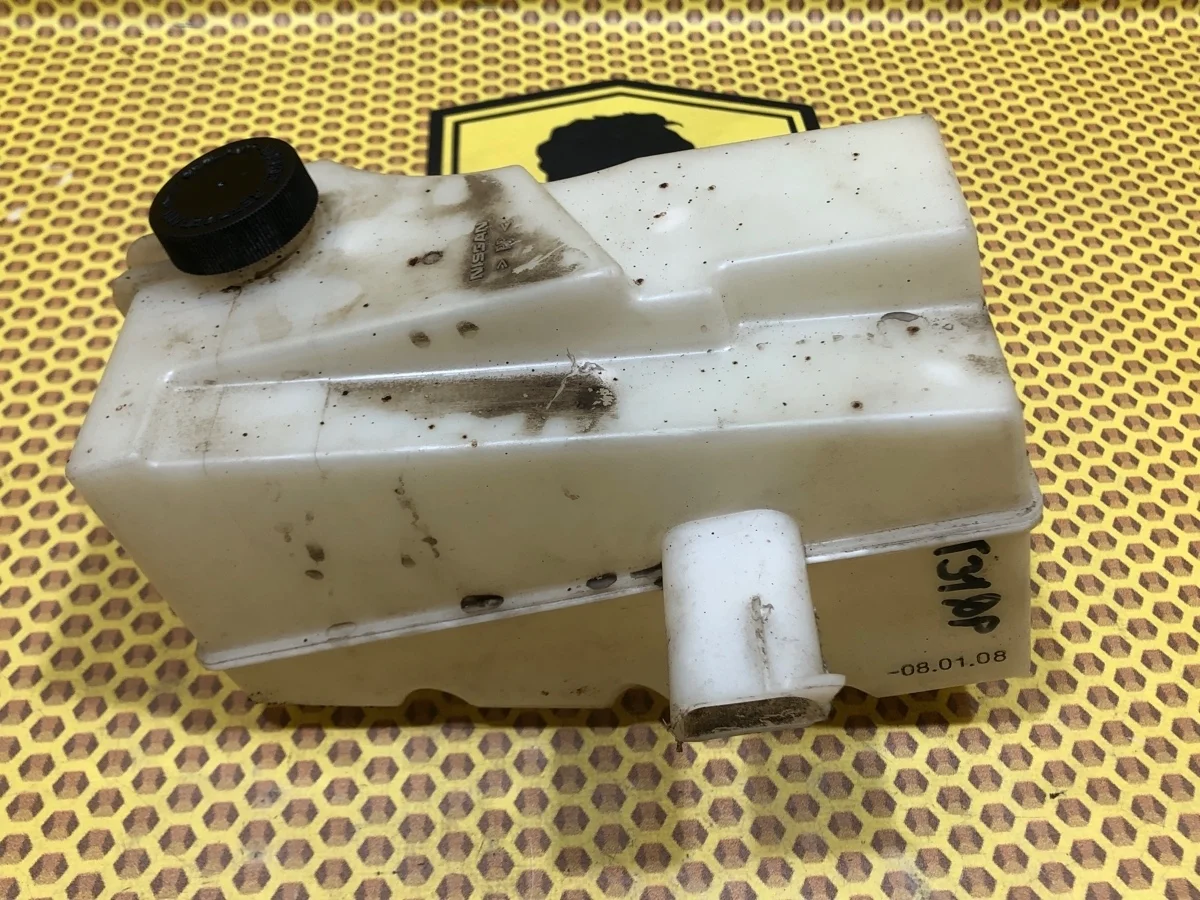 Бачок расширительный Nissan X-Trail 2008 21711JG000 T31 MR20DE