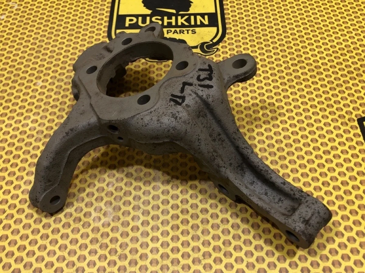 Кулак поворотный Nissan X-TRAIL 2008 40015JG000 T31 MR20DE, передний левый