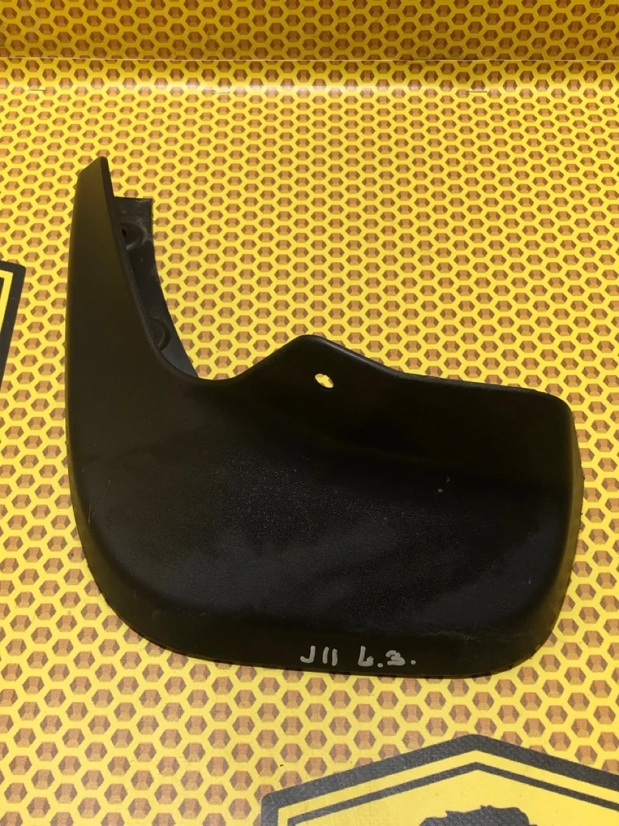 Брызговик Nissan Qashqai 2017 78811BM90A J11 MR20DD, задний левый