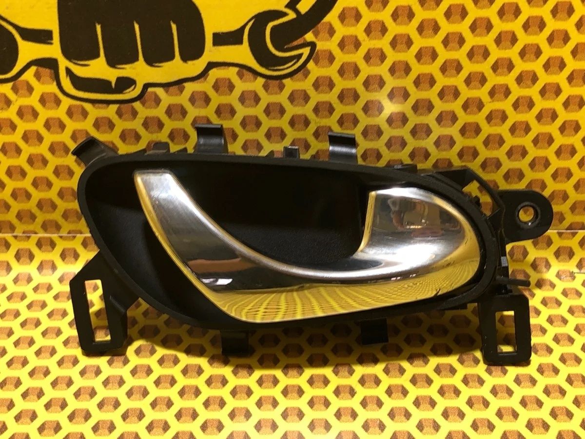 Ручка двери внутренняя Nissan Qashqai 2017 806704EA1A J11 MR20DD, передняя правая