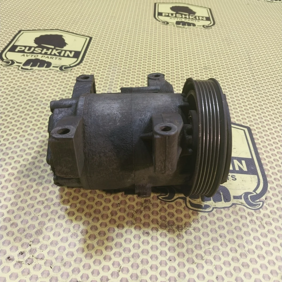 Компрессор кондиционера Nissan Almera 2003 926004M500 N16 QG