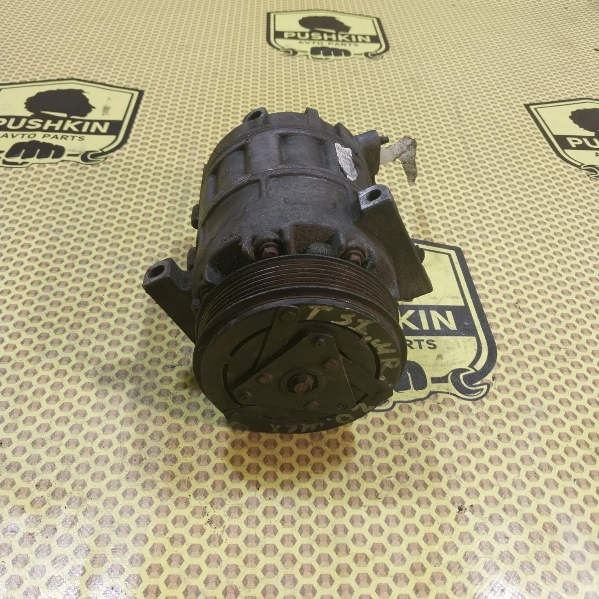 Компрессор кондиционера Nissan Xtrail 2009 92600EN22B T31 MR20